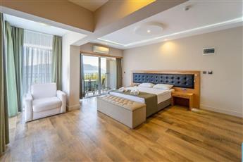 Aurasia Sea Side Hotel 3*