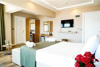 Aurasia Sea Side Hotel 3*