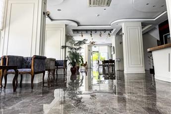 Aurasia Sea Side Hotel