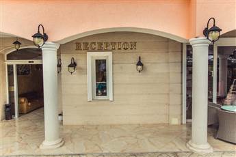 Avenue Deluxe ApartHotel 3*