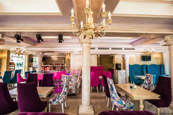 Avenue Deluxe ApartHotel 3*