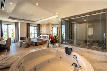 Awen Lara Hotel