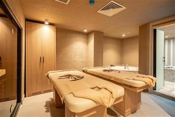 Awen Lara Hotel