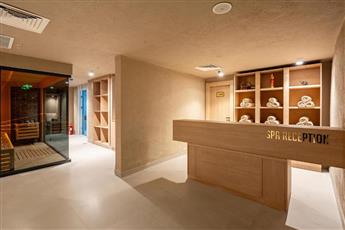 Awen Lara Hotel