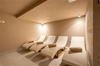 Awen Lara Hotel