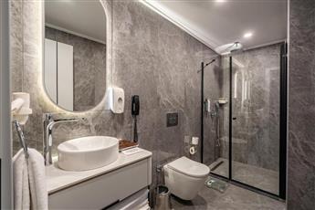 Awen Lara Hotel
