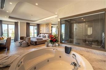 Awen Lara Hotel
