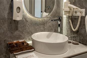 Awen Lara Hotel