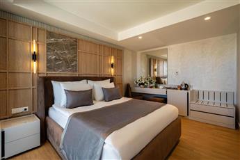 Awen Lara Hotel
