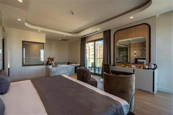 Awen Lara Hotel