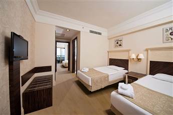 Aydinbey Famous Resort 5*