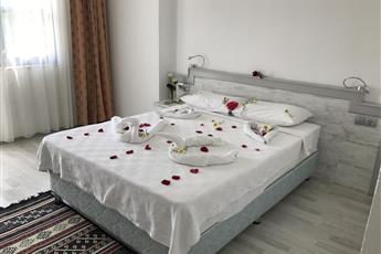 Aymes Hotel