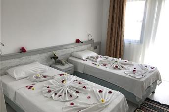 Aymes Hotel