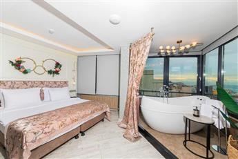 Ayramin Deluxe Hotel