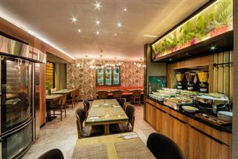 Ayramin Deluxe Hotel