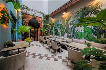 Ayramin Deluxe Hotel