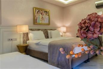 Ayramin Deluxe Hotel