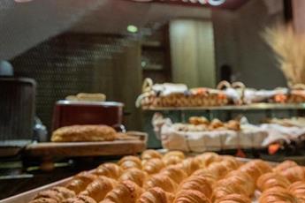 Ayramin Deluxe Hotel