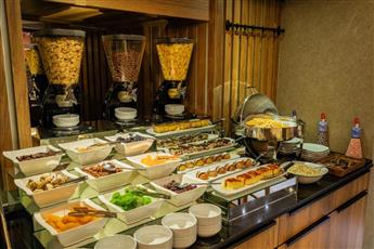 Ayramin Deluxe Hotel