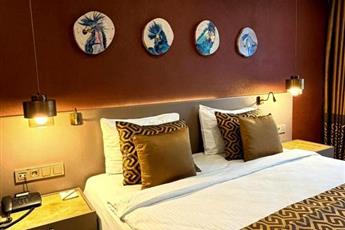 Ayramin Deluxe Hotel