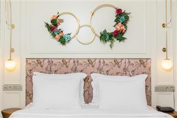 Ayramin Deluxe Hotel