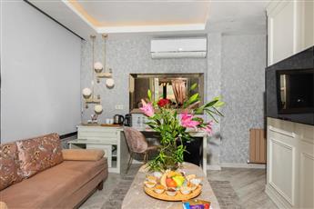Ayramin Deluxe Hotel