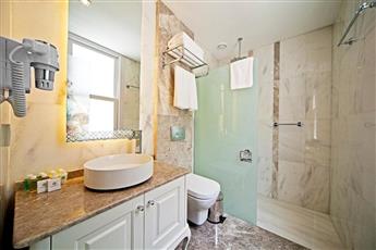 Azade Premier Hotel 4*