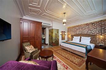 Azade Premier Hotel 4*