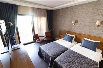 Azka Hotel