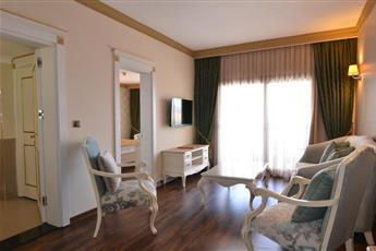 Azka Hotel