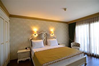 Azka Hotel