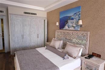 Azka Hotel