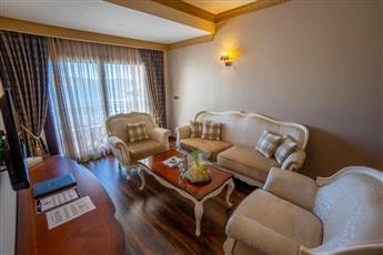 Azka Hotel
