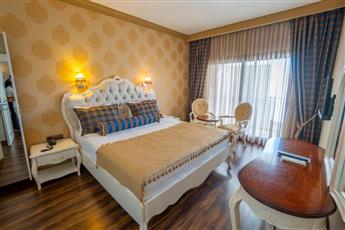 Azka Hotel