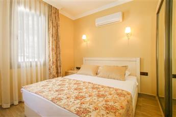 Azka Hotel