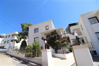 Azka Hotel