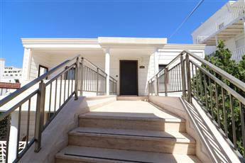 Azka Hotel
