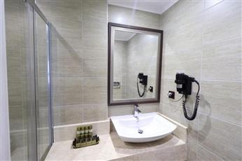Azka Hotel
