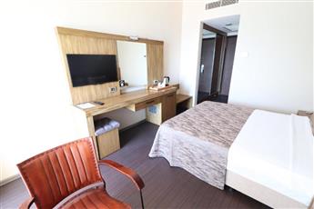 Azka Hotel