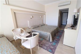 Azka Hotel