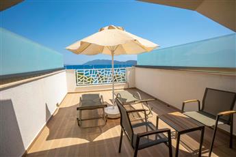 Azka Hotel