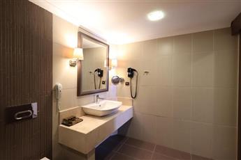 Azka Hotel
