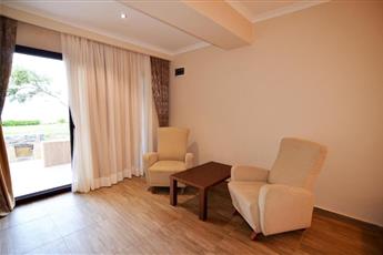 Azka Hotel