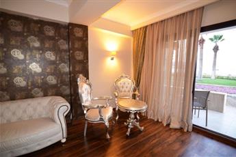 Azka Hotel