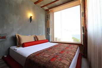 Azka Hotel