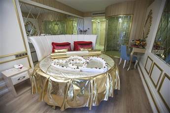 Azura Deluxe Resort & Spa 5*