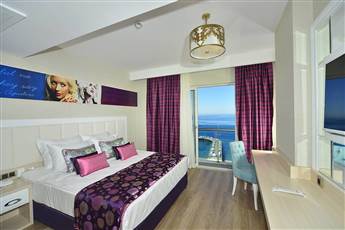 Azura Deluxe Resort & Spa 5*