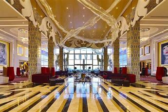 Azura Deluxe Resort & Spa