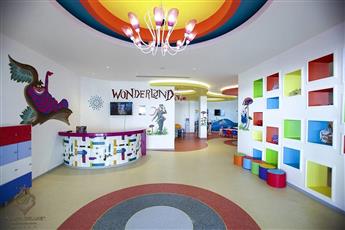 Azura Deluxe Resort & Spa