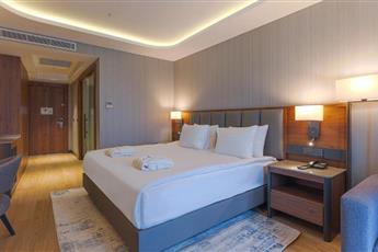 Azura World Hotel 5*
